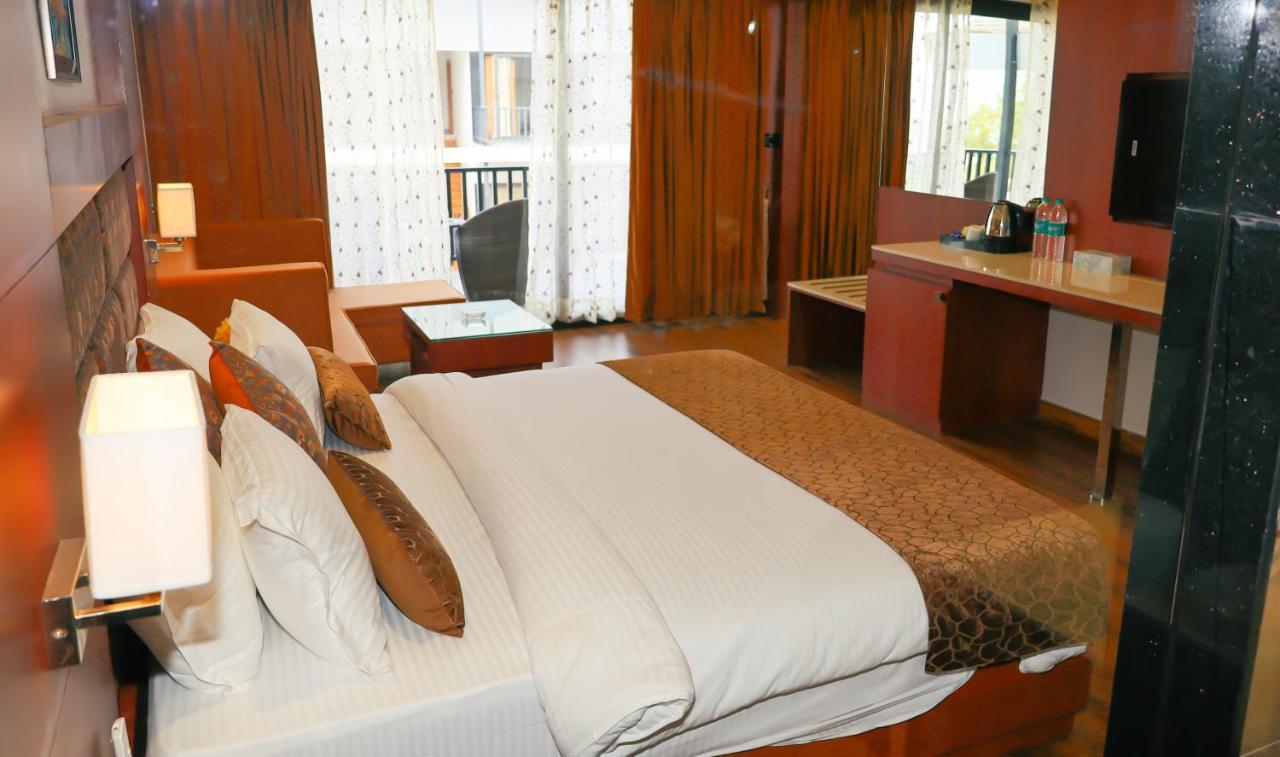 Oralia Resort Ashvem Beach Esterno foto