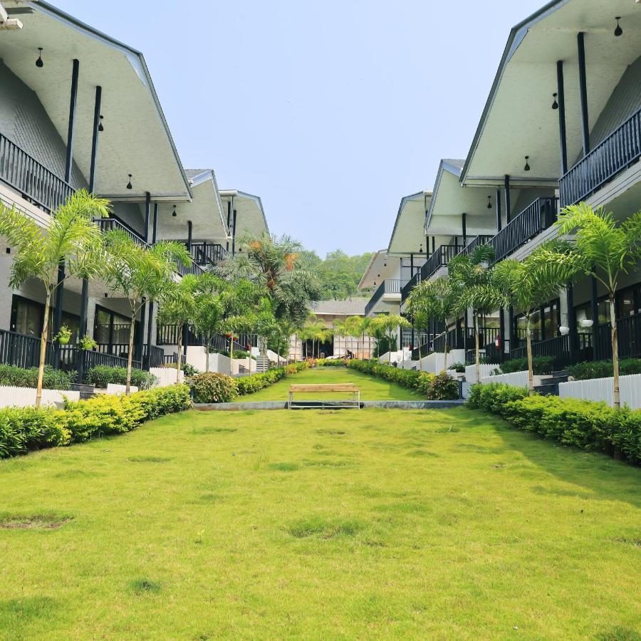 Oralia Resort Ashvem Beach Esterno foto
